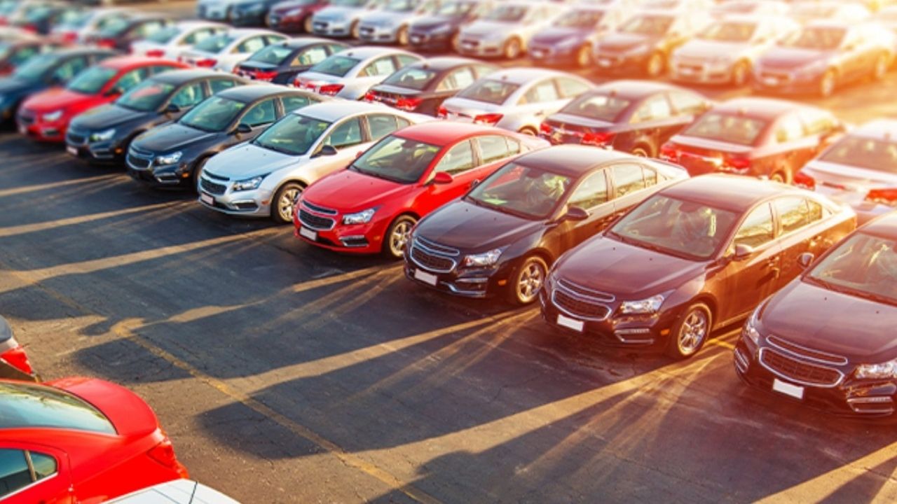 Artık ne bayi ne de liste fiyatı var! B-Sedan sınıfında sıfır kalmadı